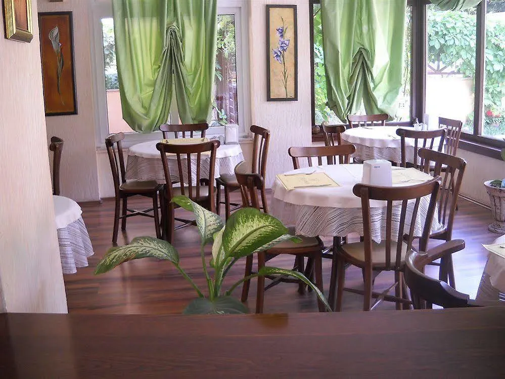 Triana Hotel Antalya 3*,